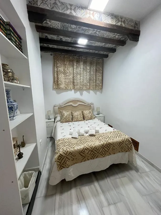 Daire Apartamento Patio De Los Leones Granada