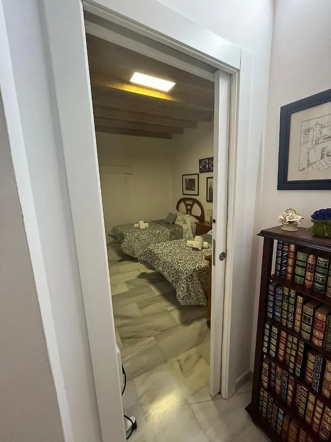 גרנדה Apartamento Patio De Los Leones דירה